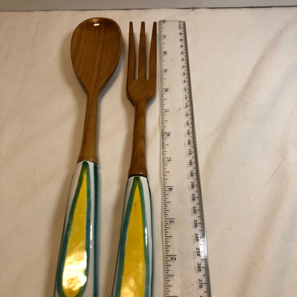 Vintage Salad Utensils with Yellow turquoise handles - Picture 2 of 6
